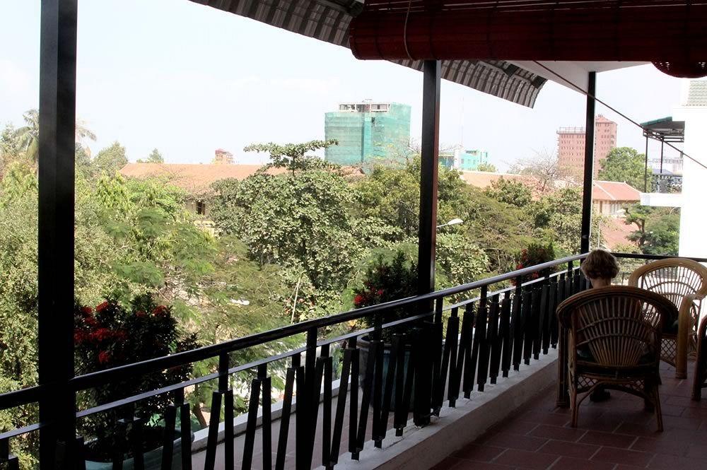 Villa Silk Road Hotel Phnom Penh Exterior photo