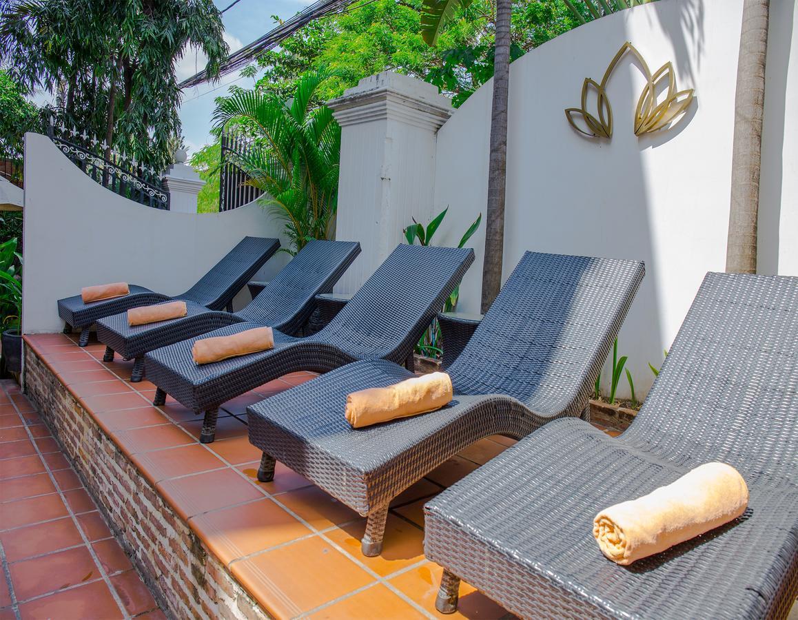 Villa Silk Road Hotel Phnom Penh Exterior photo