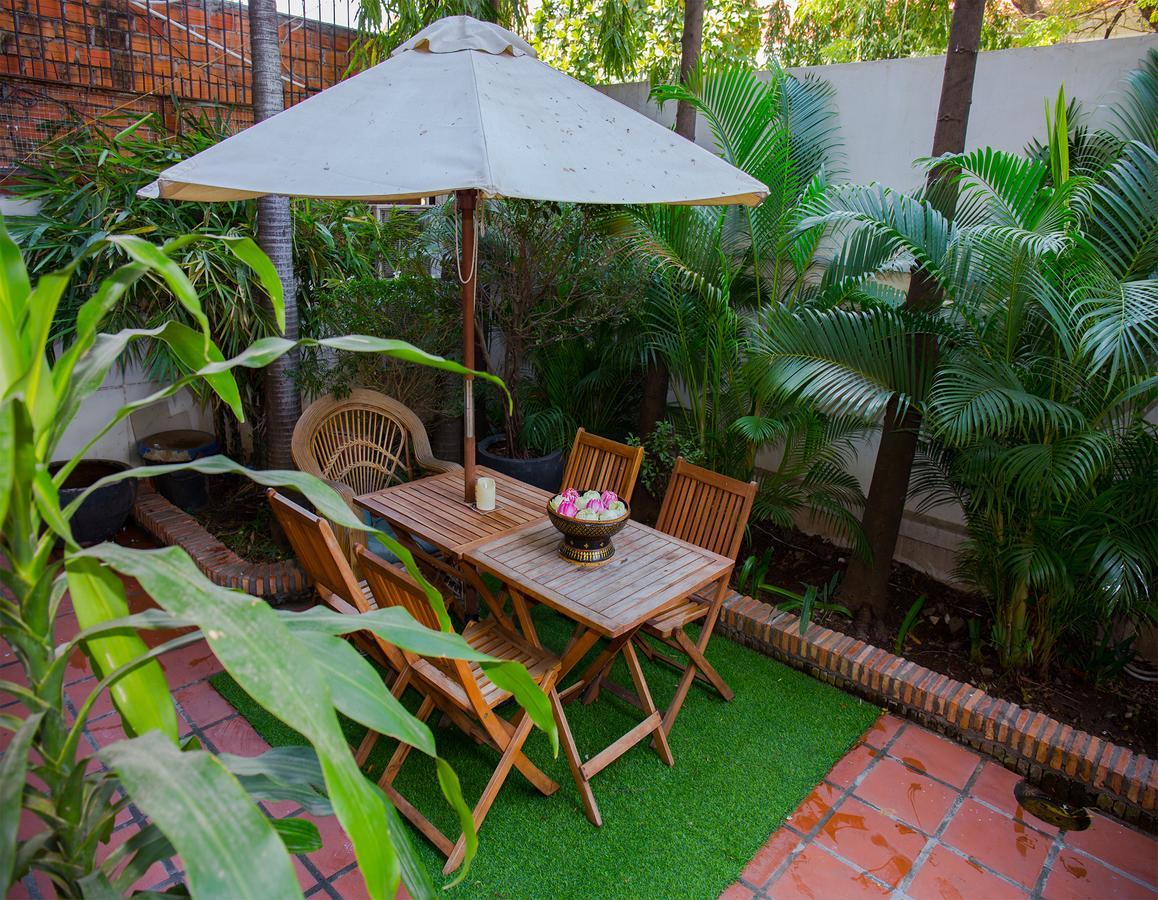 Villa Silk Road Hotel Phnom Penh Exterior photo